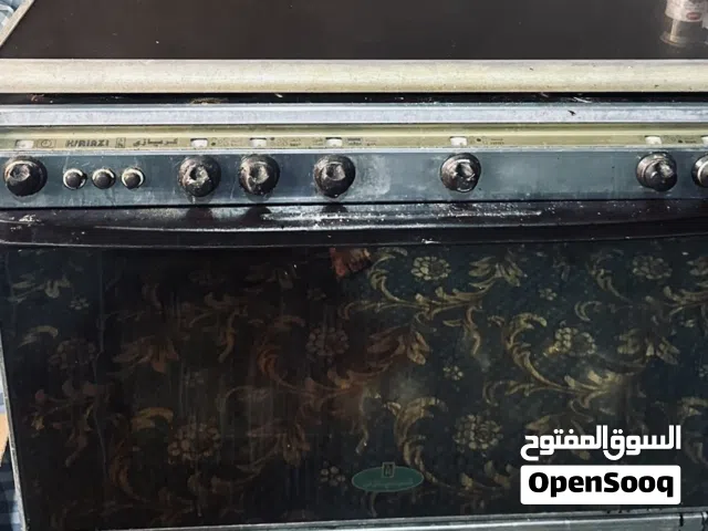طباخ 5 عيون وبي فرن نظيف وشغال 100٪