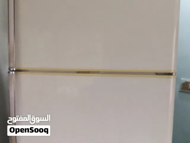 ثلاجة كالفينيتور بحالة جيدة جدا للبيع