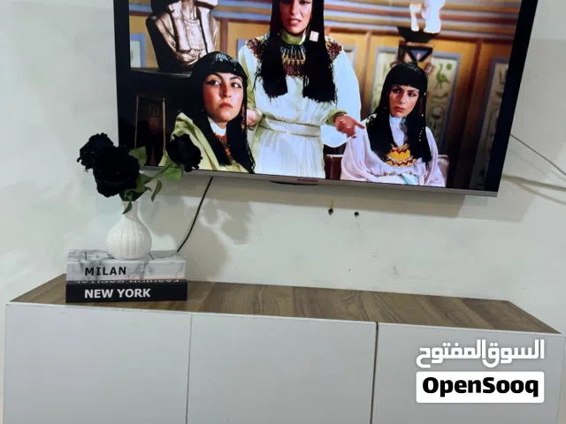 ميز تلفزيون