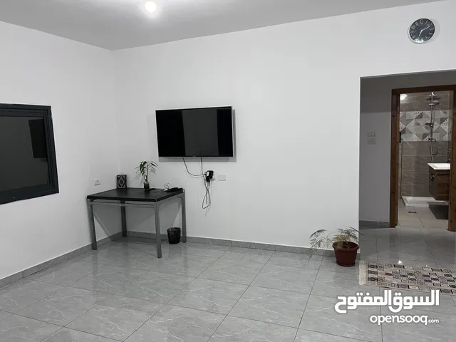 133 m2 3 Bedrooms Townhouse for Sale in Ramallah and Al-Bireh Ni'lin