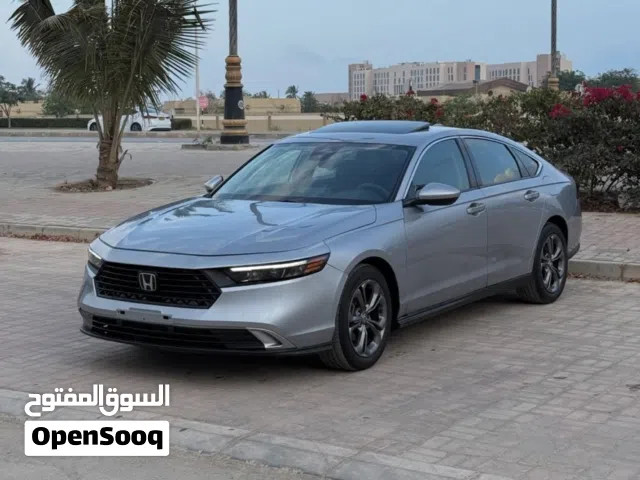 2023 هوندا اكورد EX