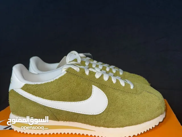 Nike Cortez SE Suede Sneakers