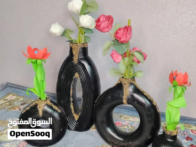 مزهريات مصنوعه من الكونكريت والجبس باللون حسب اختيارك