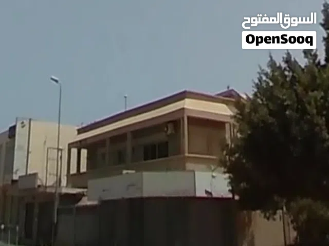 فيلا استثمارية للبيع في قلب بنغازي علي الرئيسي