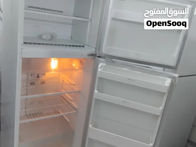 نبيع الثلاجه دايو كوري 18 قدم حجم وسط استعمال خفيف معا التوصيل والكفاله