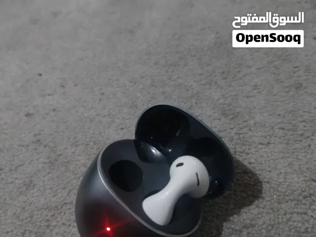 سماعه فرده واحده HUAWEI FreeBuds 5 تعمل بحاله ممتازه