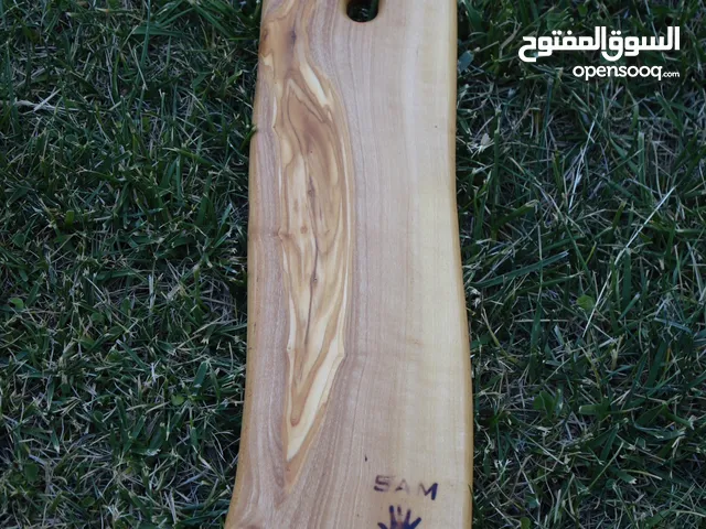 لوح تقطيع صنع في شجر الزيتون و شغل اليد لوح تقطيع جدا ممتاز