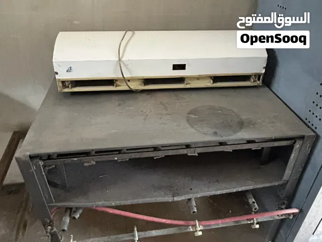 معدات محل حلويات مستعمله