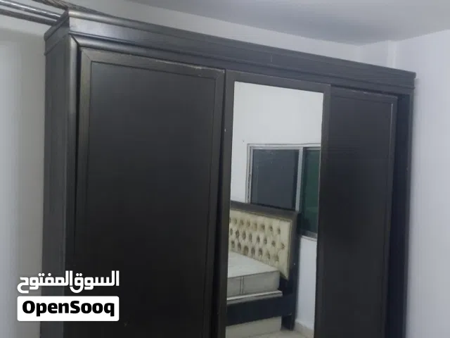 غرفة نوم لاتيه بأكملها غرفة ثقيلة وكبيرة للبيع بسعر مغري تحتاج شوية صيانة عامة