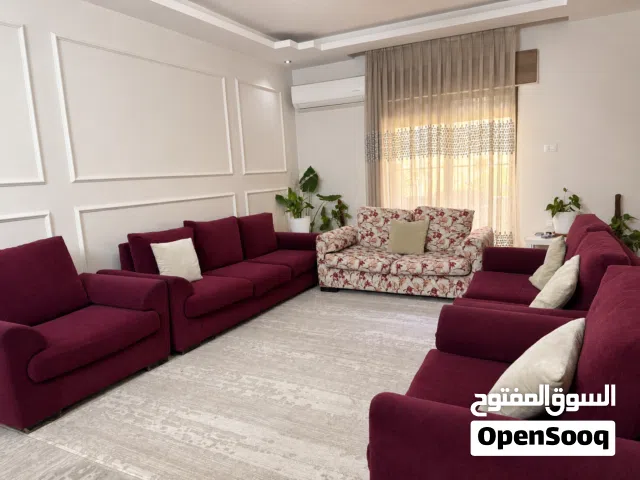 طقم كنب 9 مقاعد ، لون مميز للبيع