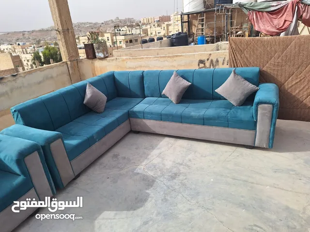 طقم كنب بحالة ممتازة بسعر حرق