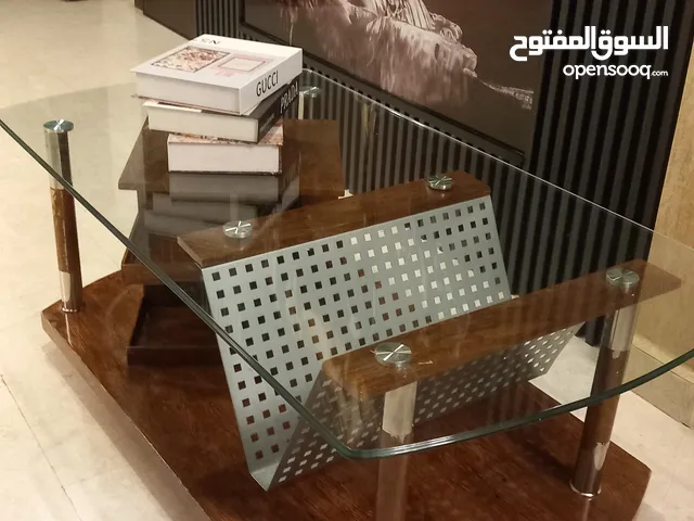طاولة وسط سكوريت