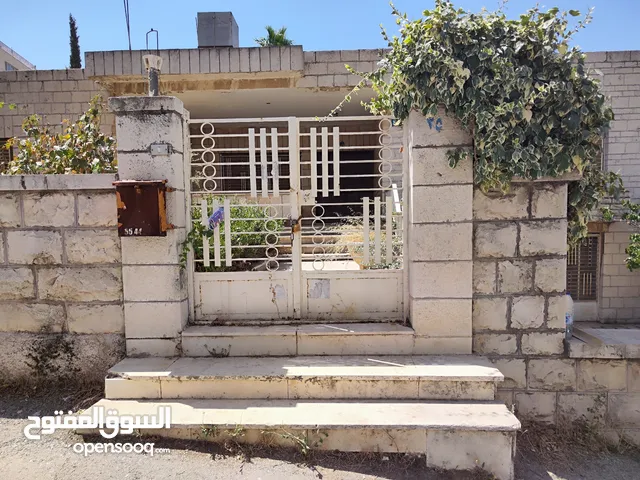 250 m2 3 Bedrooms Townhouse for Sale in Amman Tla' Ali