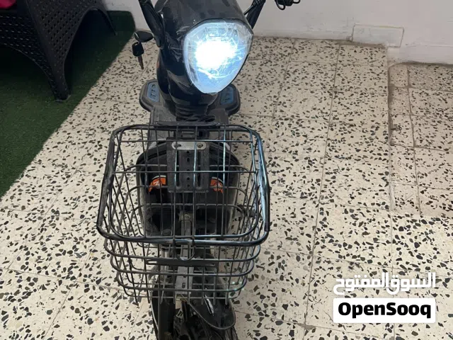 سكوتر كهربائي كان عرض يبي بطارية بي سعر 900دينار
