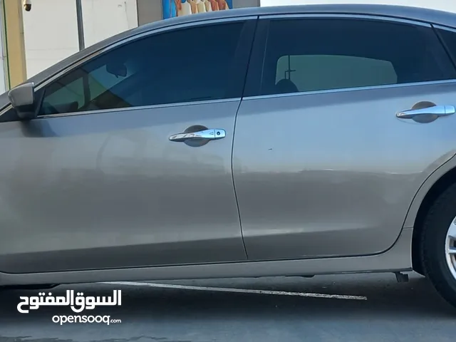 Nissan Altima 2013 in Muscat