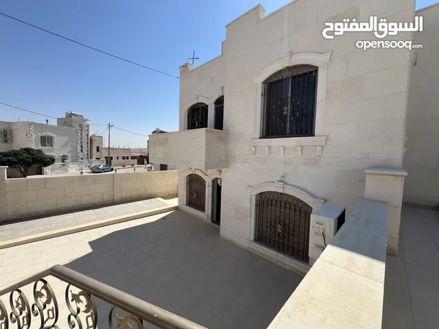 350 m2 3 Bedrooms Villa for Sale in Zarqa Madinet El Sharq