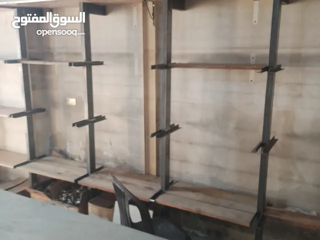 رفوف للبيع مع لوحاته الخشبية كامله يغطي 13تقريبا