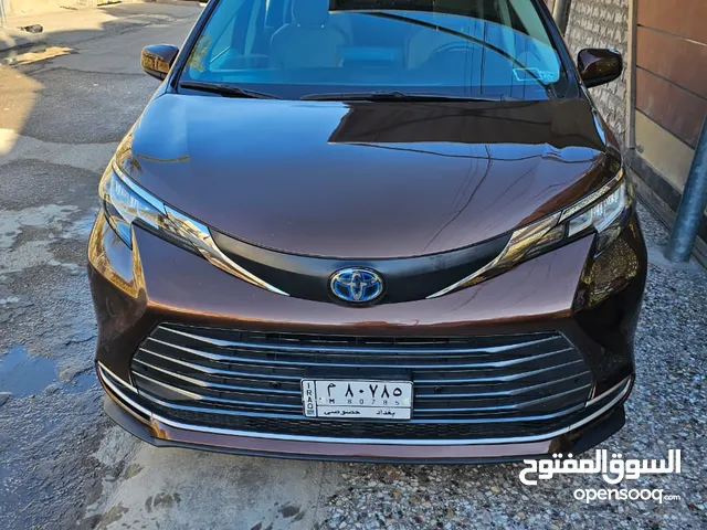 Used Toyota Sienta in Baghdad