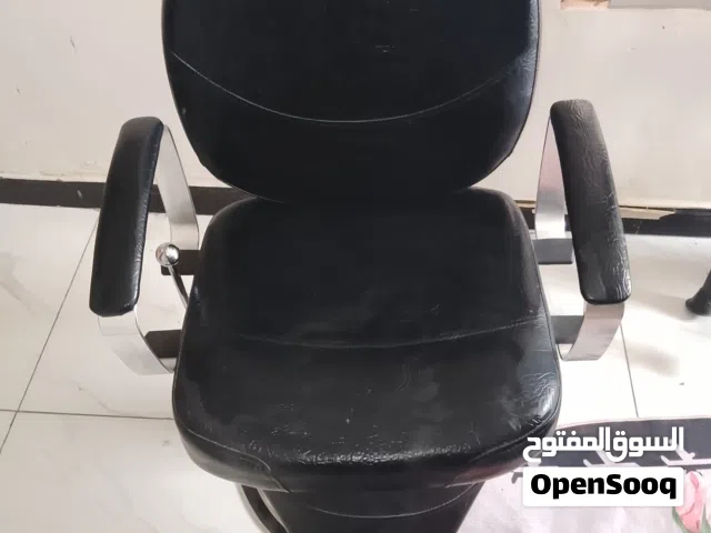 كرسي حلاقه استعمال قليل