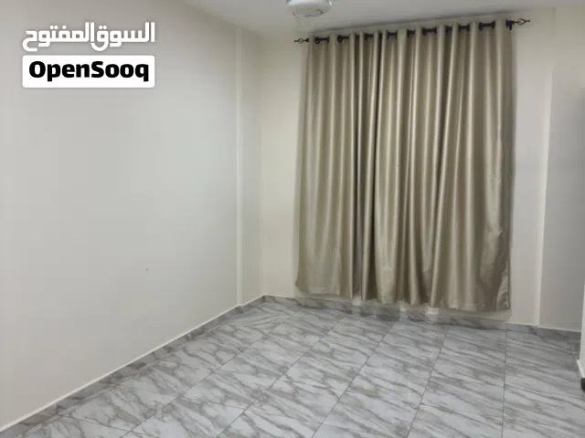 غرفه مع دوره مياه خاصه في الخوض السادسه شامل