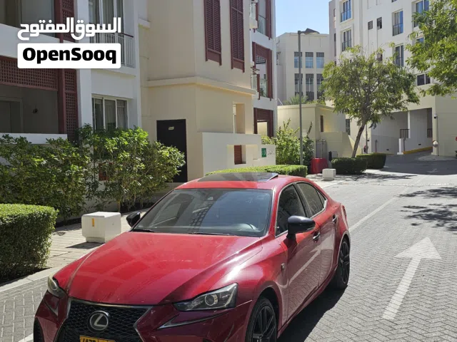 لكزس IS200 نظيف للبيع