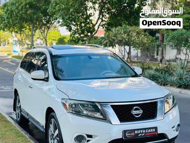 Nissan Pathfinder Platinum  Year-2014.Single owner used 7 seater Jeep in excellent condition