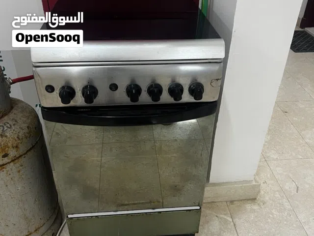 فرن Aniston