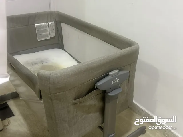 سرير طفل هزاز