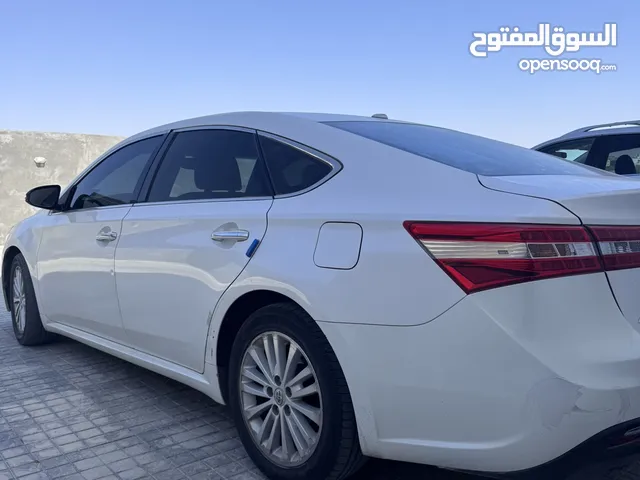 تويوتا افالون 2014