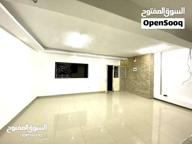 شقة صغيرة لايجار تناسب عرسان ، عائلة صغيرة او طلاب جبل الزهور قريبة من مبنى بلدية راس العين