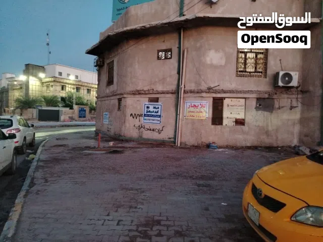 طابق ارضي كامل للايجار مشروع تجاري موقعه ركن قرب الجسر الاحمر مقابيل دائرة الكهرباء