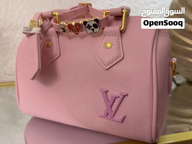 حقيبه نسائية من ماركه LV