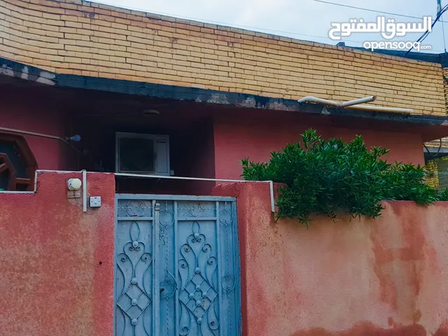 135 m2 4 Bedrooms Townhouse for Sale in Basra Al-Qurnah