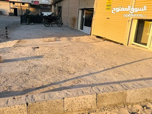Unfurnished Shops in Northern Governorate Hamala
