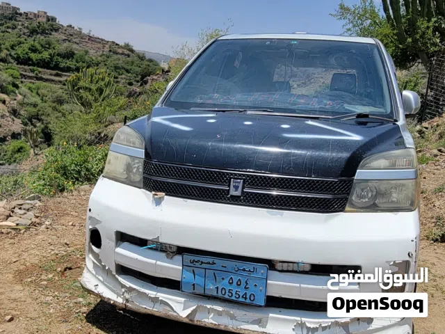 2004 تويوتا فوكسي Voxy S-Z