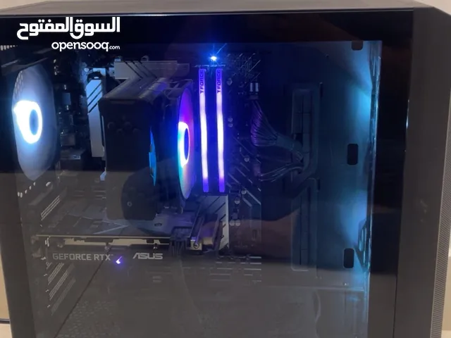 جهاز بي سي مع شاشتين بحالة ممتازة