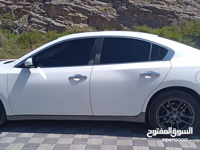 Nissan Maxima Standard in Al Dakhiliya