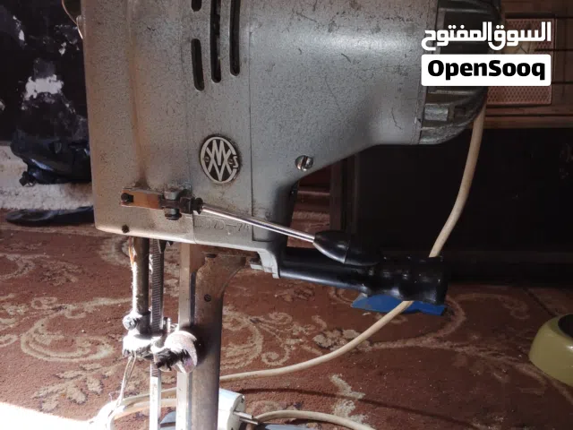 ماكنه قص وماكينه خياطه