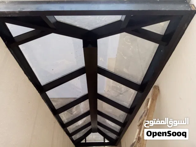 معلم المنيوم في الرياض تفصيل وصيانه جميع أعمال المنيوم شبابيك ومطابخ وأبواب واسكاي لايت وواجهات