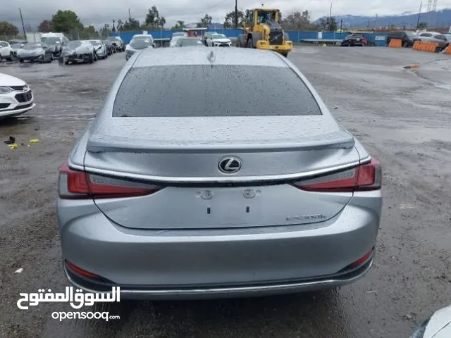 Lexus ES 2023 in Baghdad