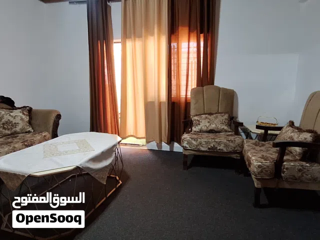 طقم كنب كامل+ طاوله + ستاره  السعر قابل للتفاوض