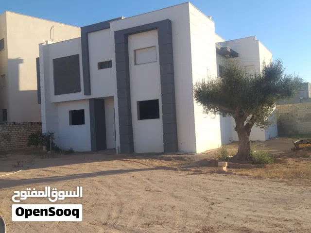 270 m2 3 Bedrooms Apartments for Rent in Tripoli Al-Serraj