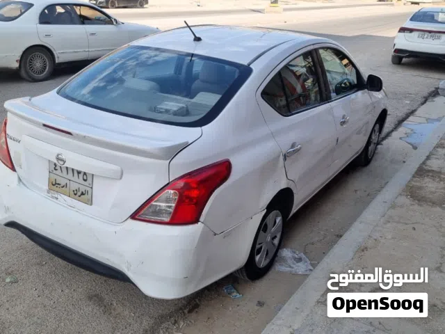 2017 نيسان صني Standard