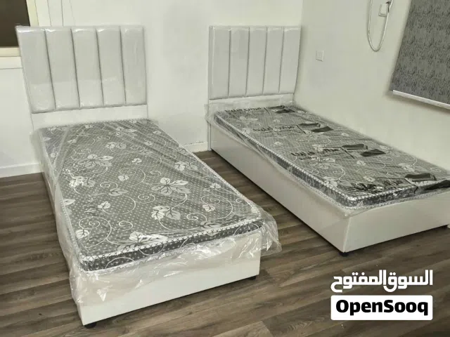 سرير مفرد مع مرتبة