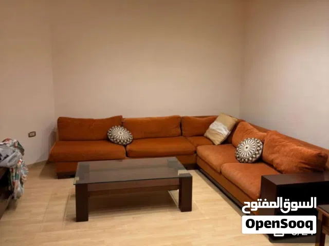 صالون جلوس كورنر بحالة ممتازة للبيع