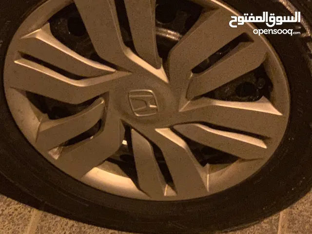 مطلوب غطاء تاير هوندا ستي 2017 الاصلي-Honda City 2017 wheel cover wanted