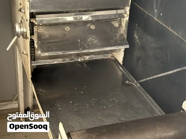 فرن وفراده عجين للبيع