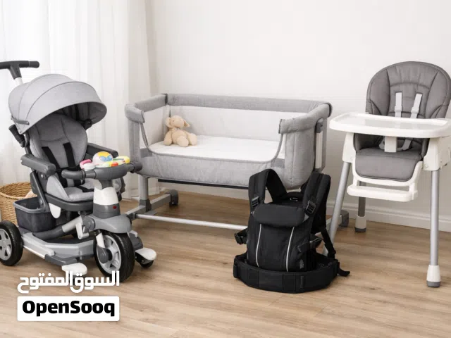 للبيع سرير تشيكو مع مجموعه مستلزمات أطفال