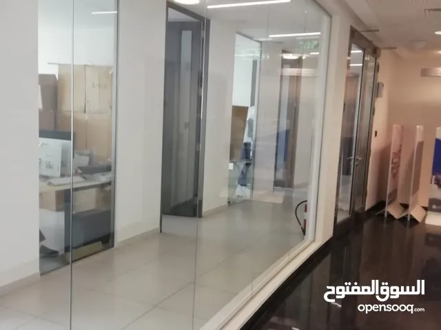 زجاج ومرايا