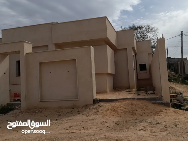 170 m2 3 Bedrooms Townhouse for Sale in Tripoli Al-Bivio